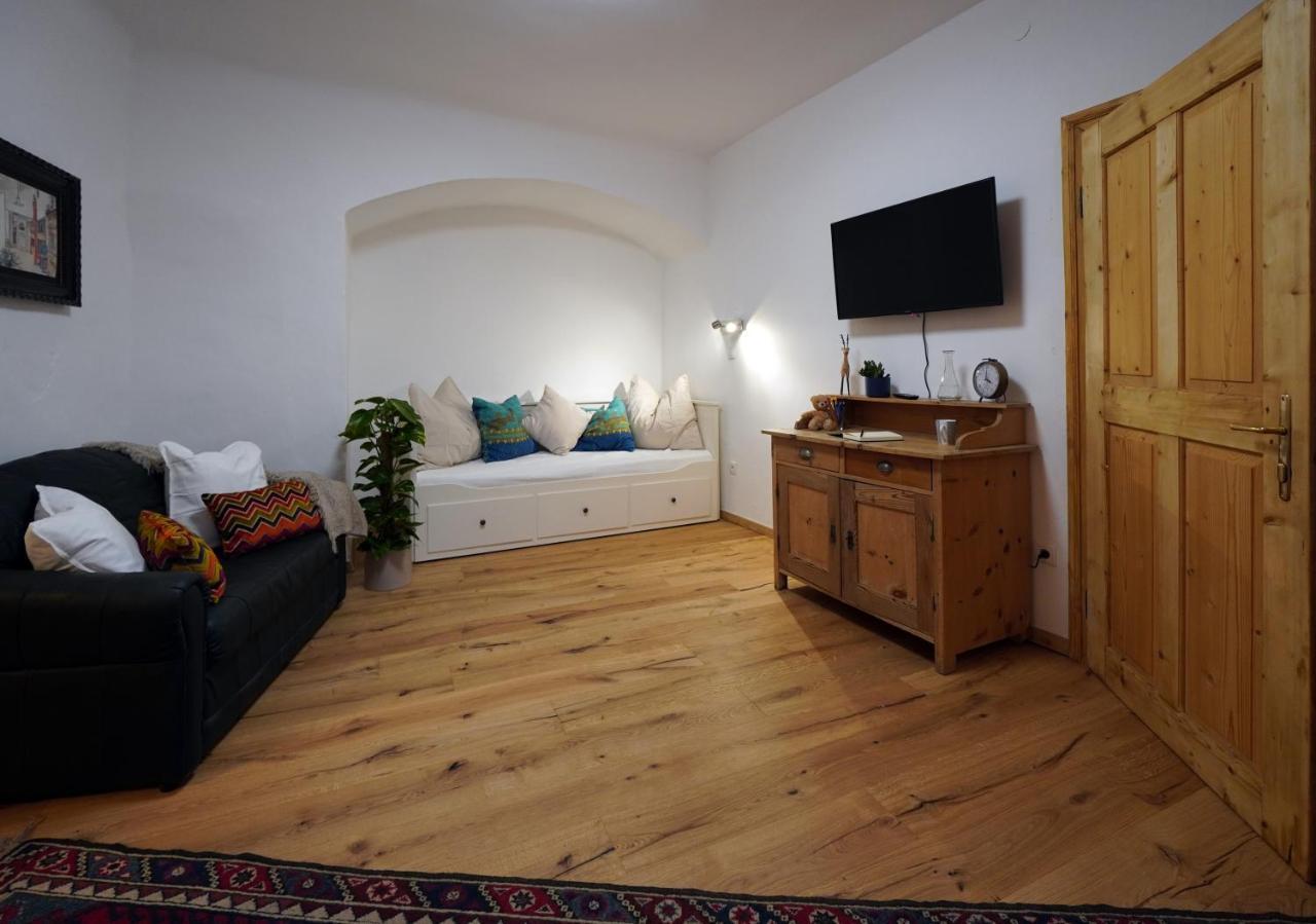 Altstadt Apartment Am Schergentor Hall in Tirol Exteriér fotografie